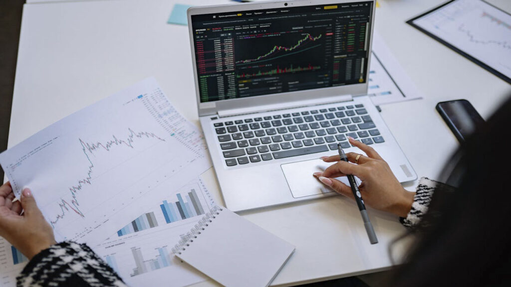 Investimentos de Baixo Risco Onde Colocar Seu Dinheiro de Forma Segura - Blog Cob Viral